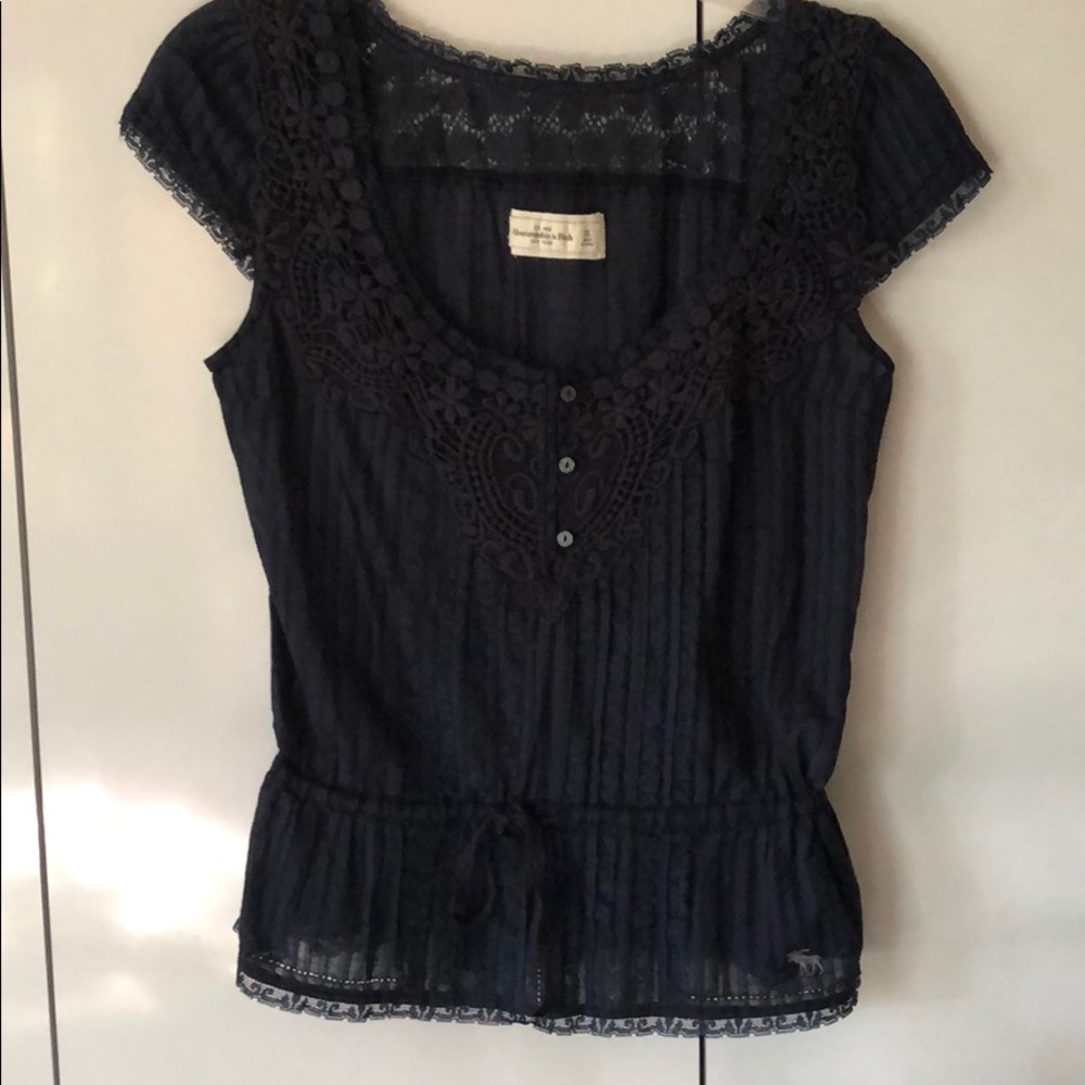 EUC Navy Blue Abercrombie and Fitch Lace Blouse